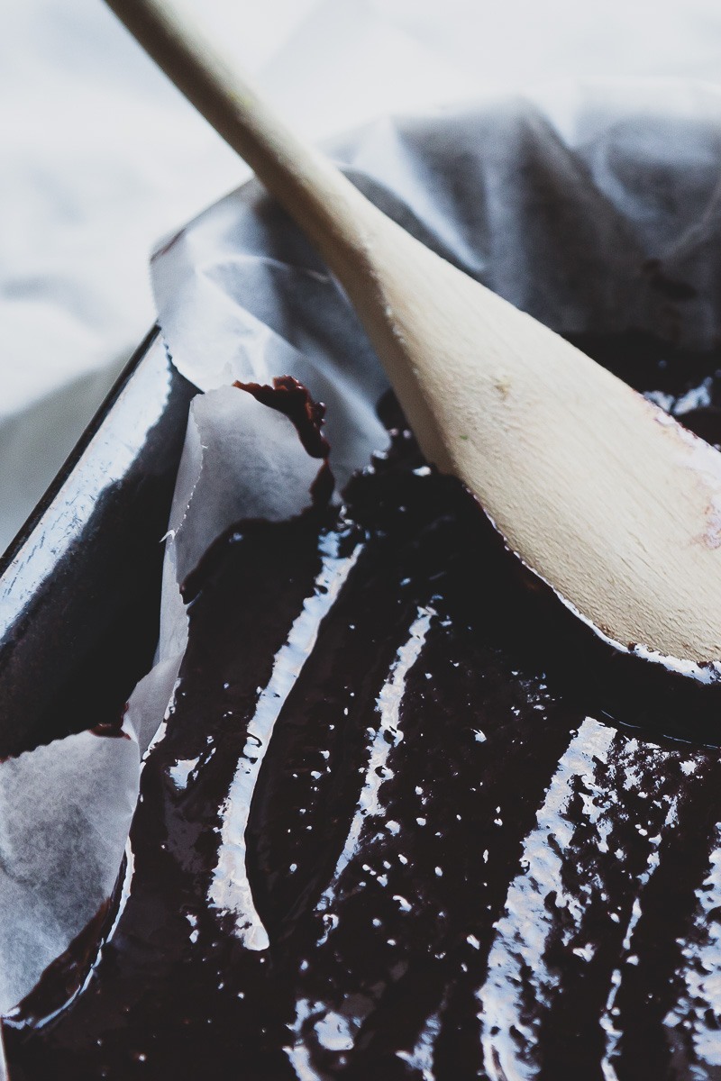 beetroot brownie dough mix in a pan | sultryvegan.com